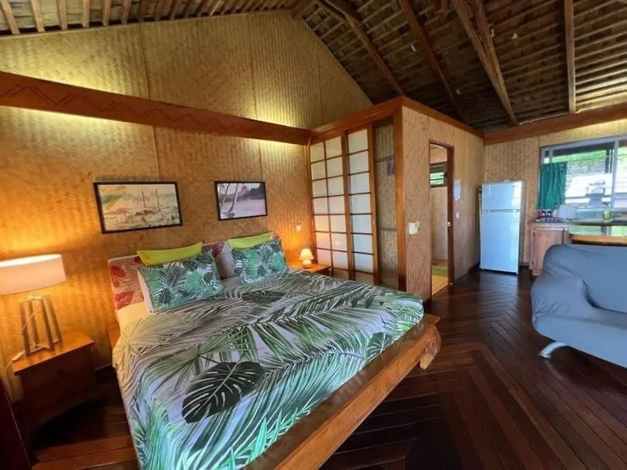 Maison d'hôtes Hotel Tehuarupe Surf Studio 2 à Haapiti